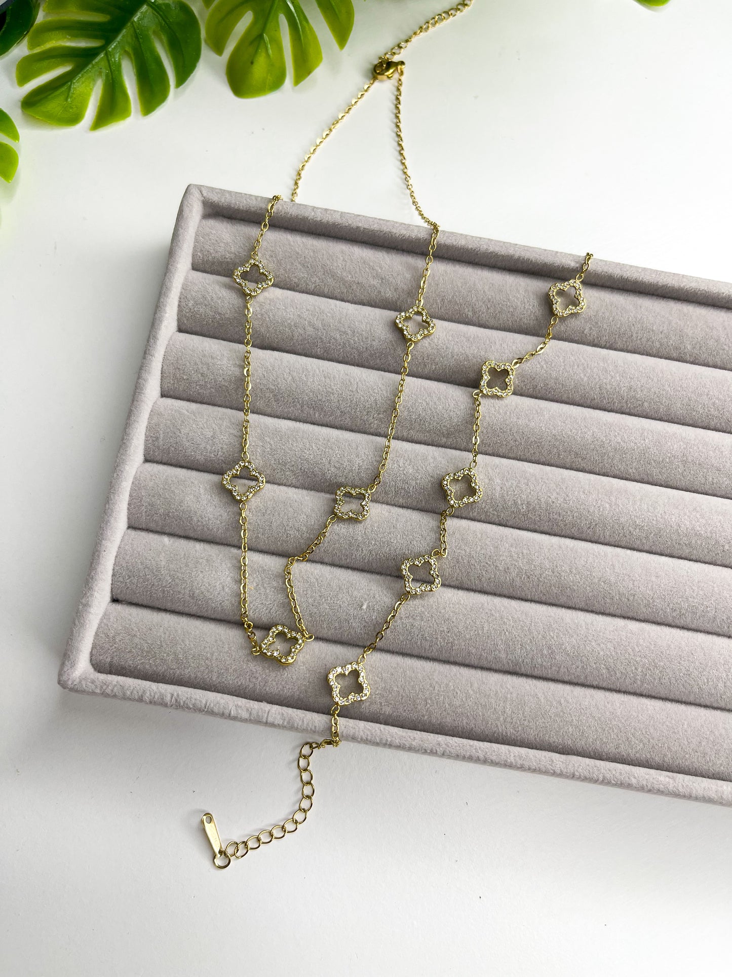 Conjunto Virgínia – Colar + Pulseira em Aço Inoxidável com Banho de Ouro 18k