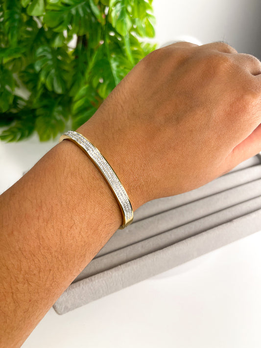 Bracelete Yasmin – Aço Inoxidável Dourado Cravejado com Zircônias