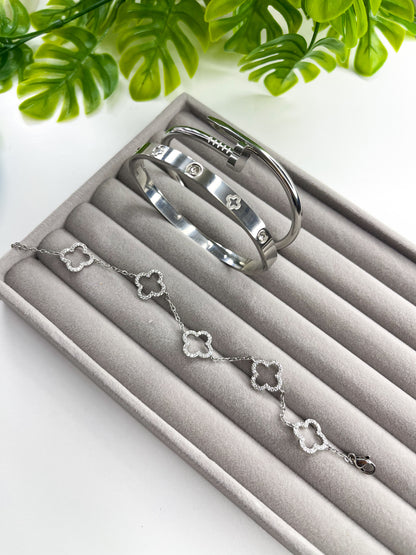 Kit Braceletes Virginia – Aço Inoxidável com Trevo Cravejado