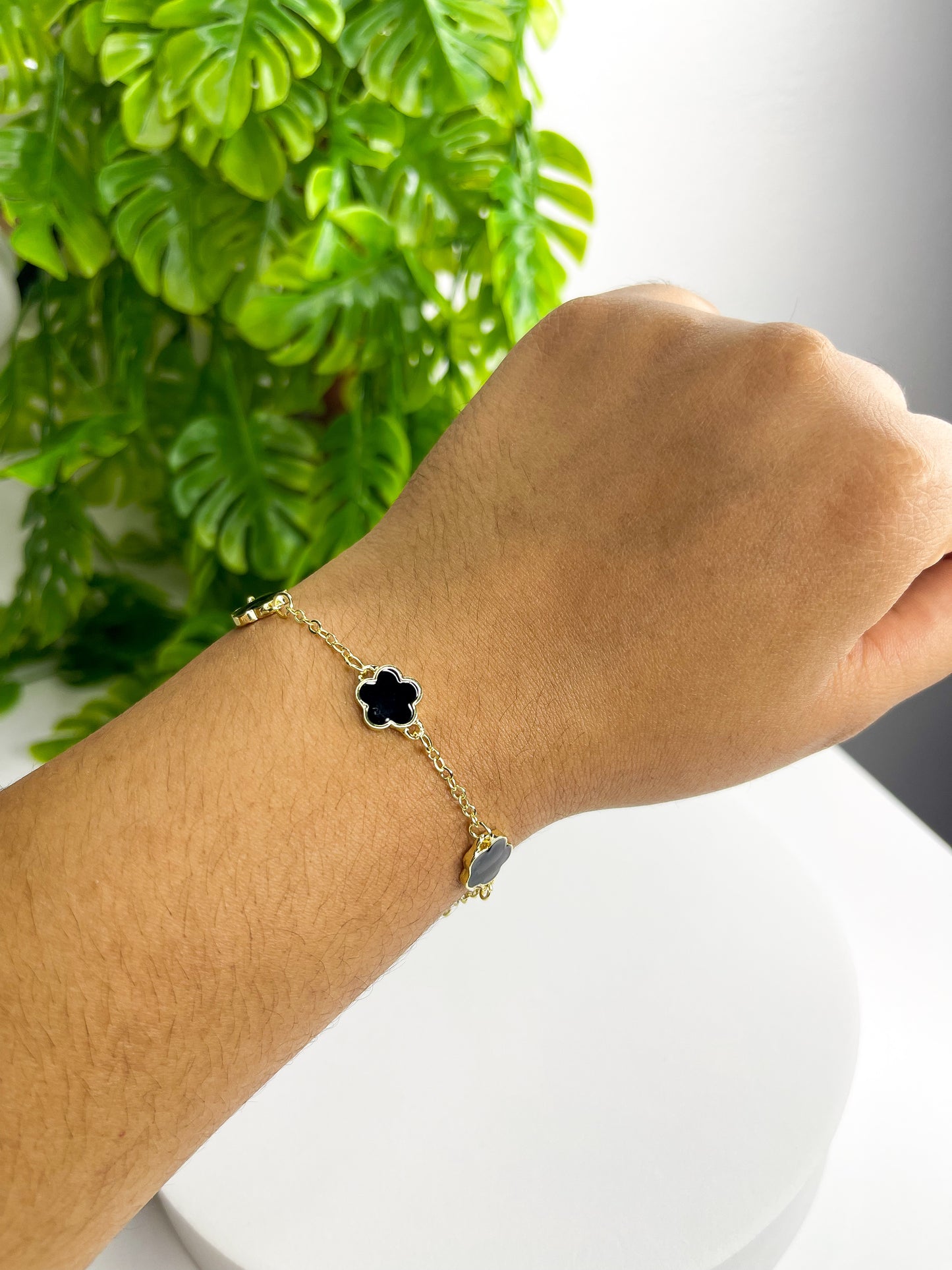 Pulseira Trevo Minimalista – Aço Inoxidável