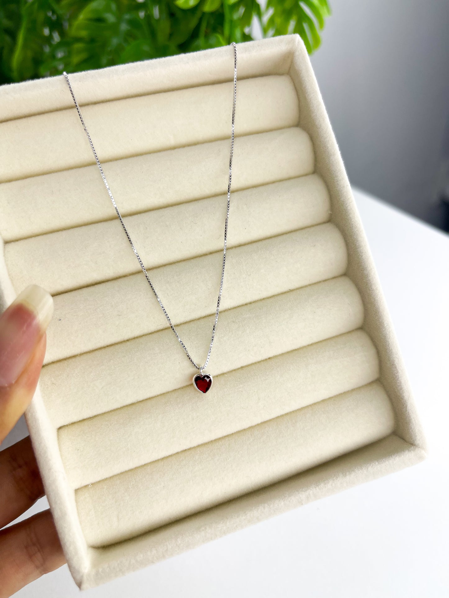 Colar Coração Ponto de Luz Vermelho - Prata 925