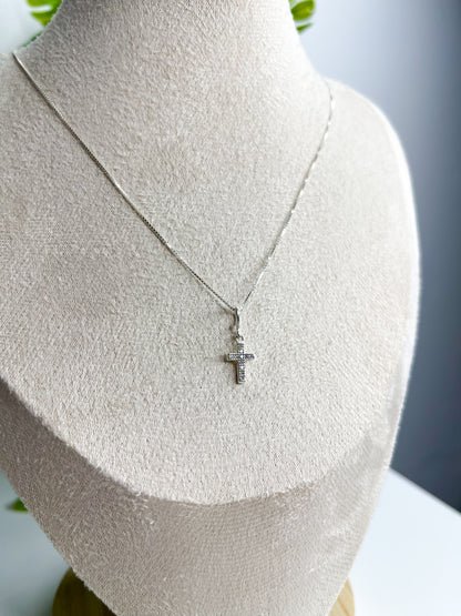 Colar mini Cruz Cravejada - Prata 925