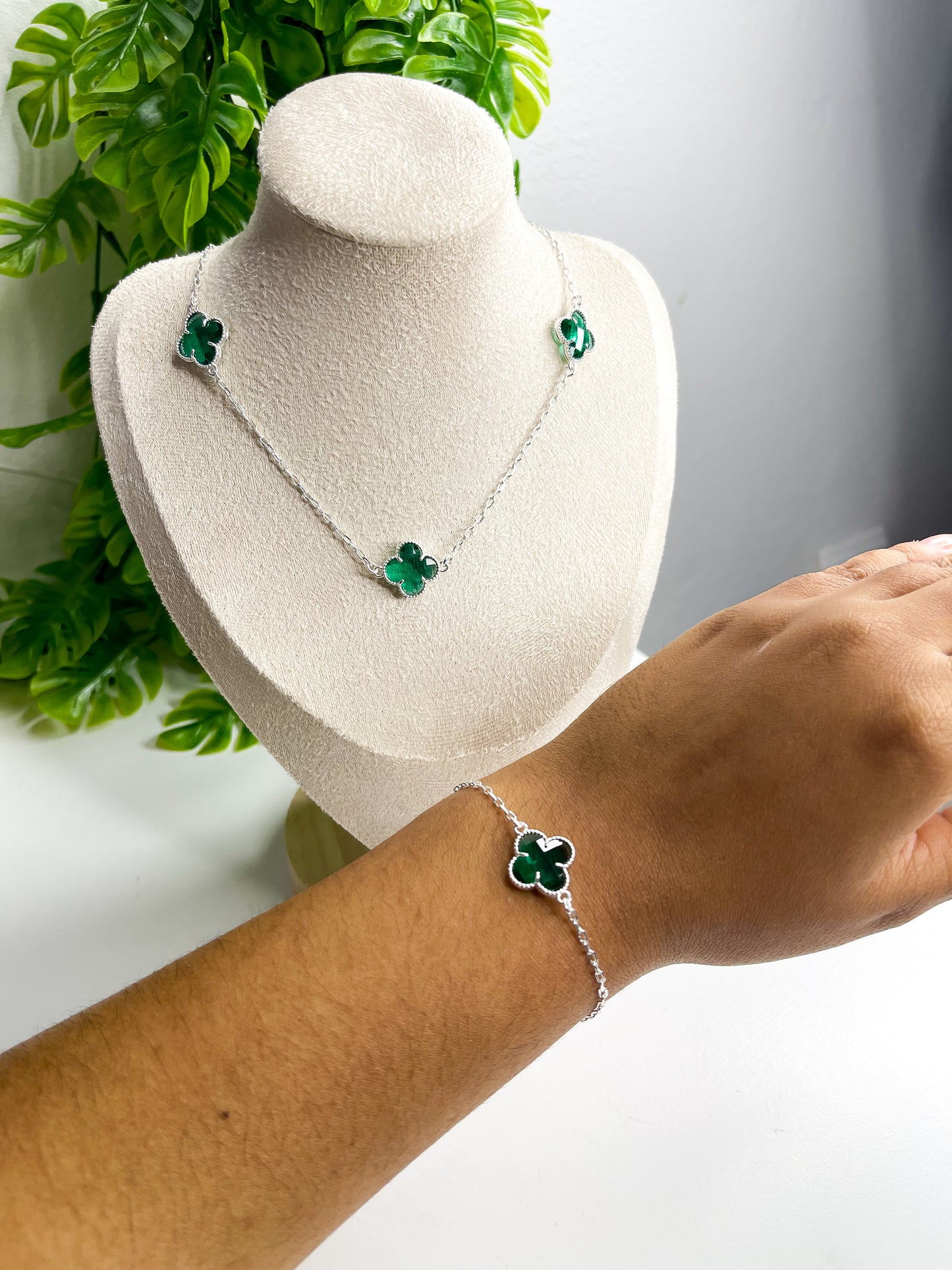 Conjunto colar + pulseira Virgínia - verde  - Prata 925