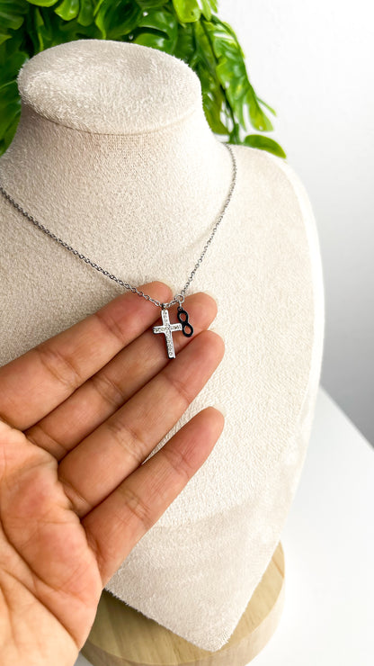 Colar Infinity Cross - Aço Inoxidável