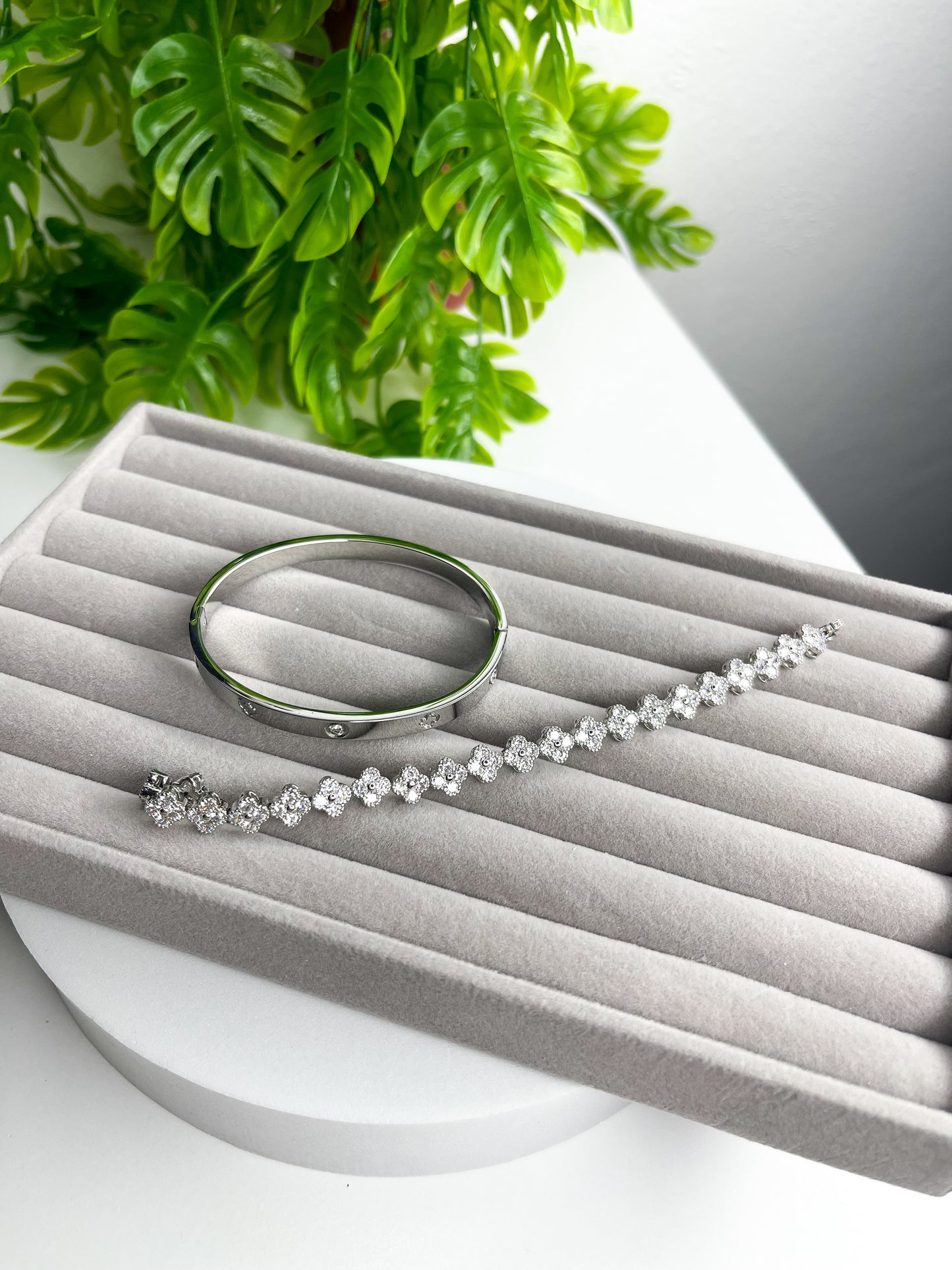 Kit de Braceletes Luxo – Aço Inoxidável Cravejado com Zircônias