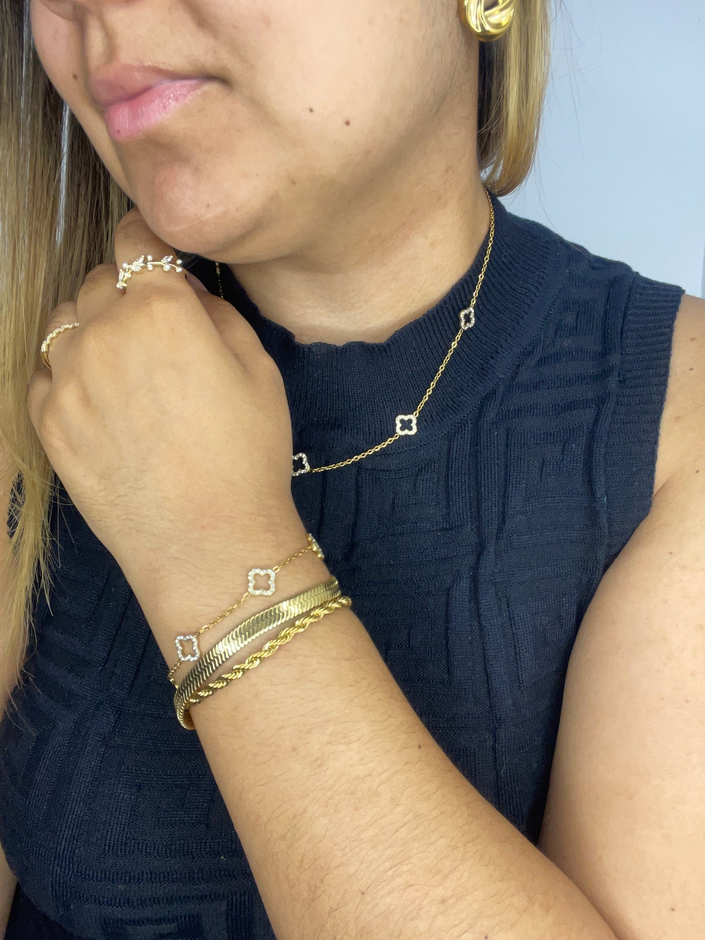 Conjunto Virgínia – Colar + Pulseira em Aço Inoxidável com Banho de Ouro 18k