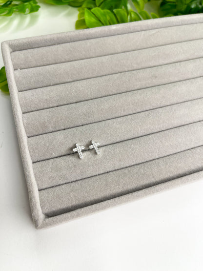 Brinco cruz cravejada - Prata 925