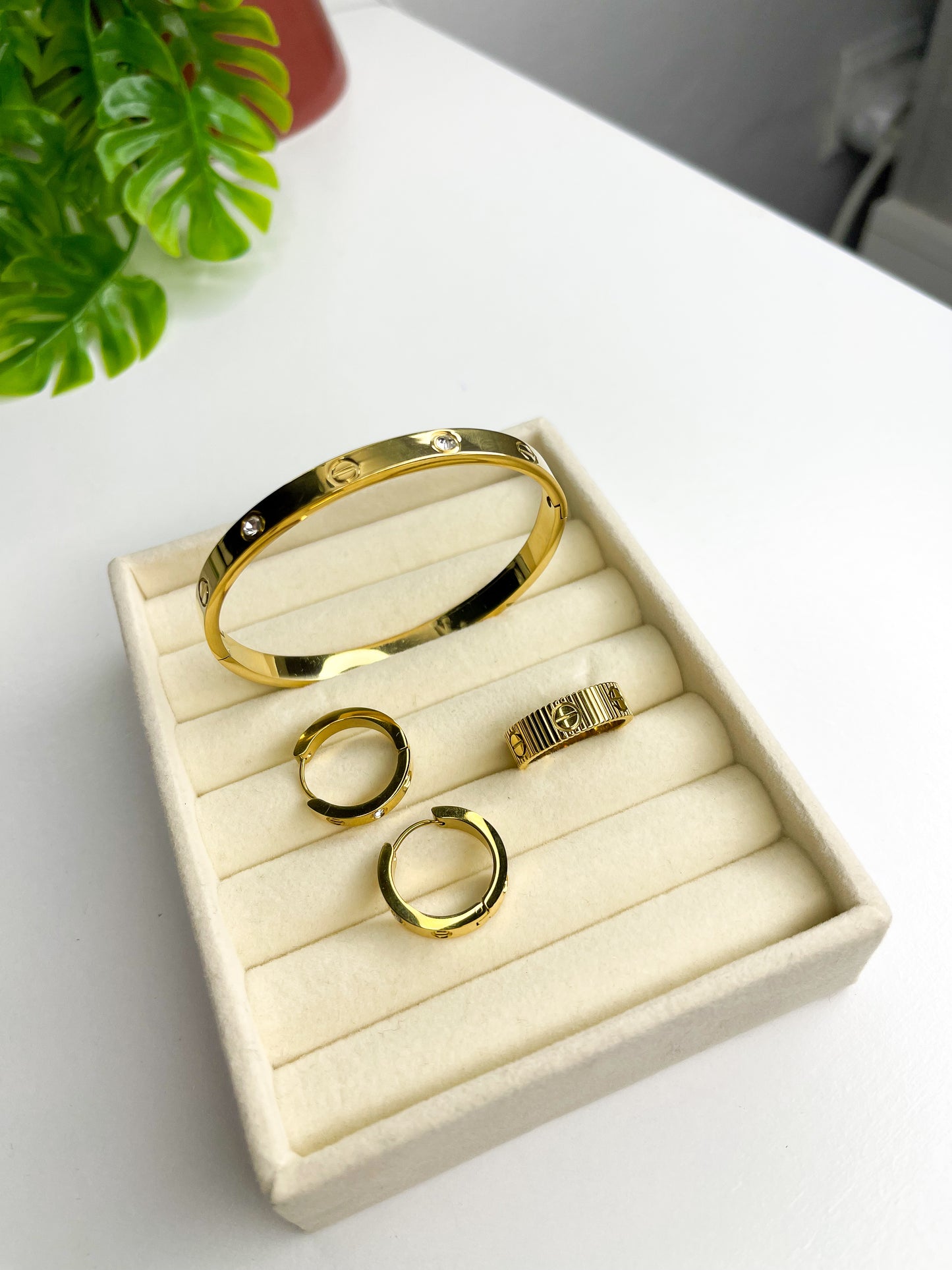 Conjunto Inspiração Cartier - 3 peças Dourado - Aço inoxidável