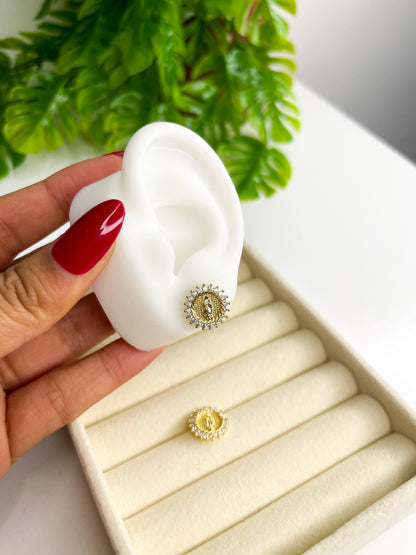 Brinco Nossa Senhora de Fátima Redondo Cravejado Dourado - Aço Inoxidável