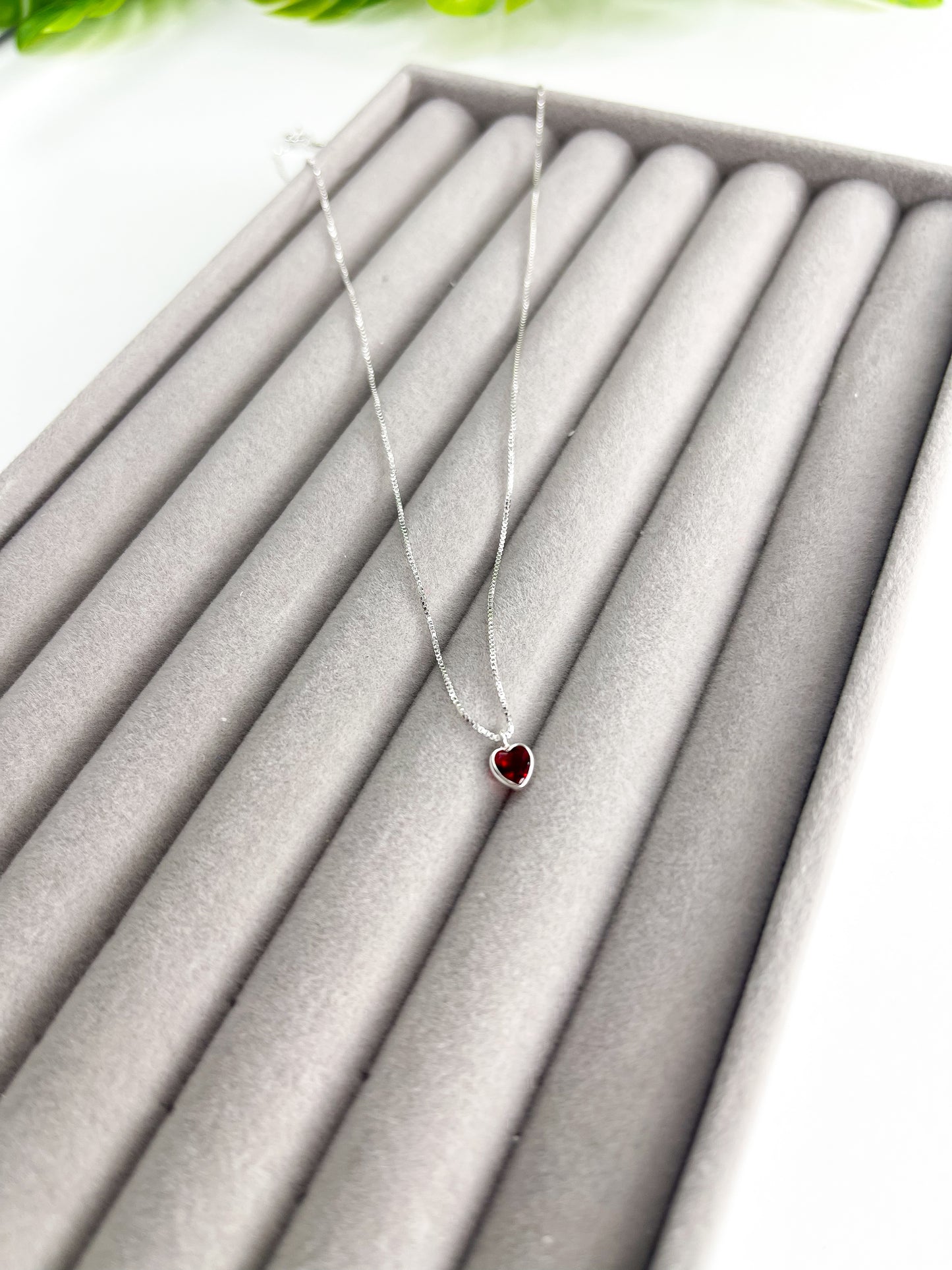 Colar Coração Ponto de Luz Vermelho - Prata 925