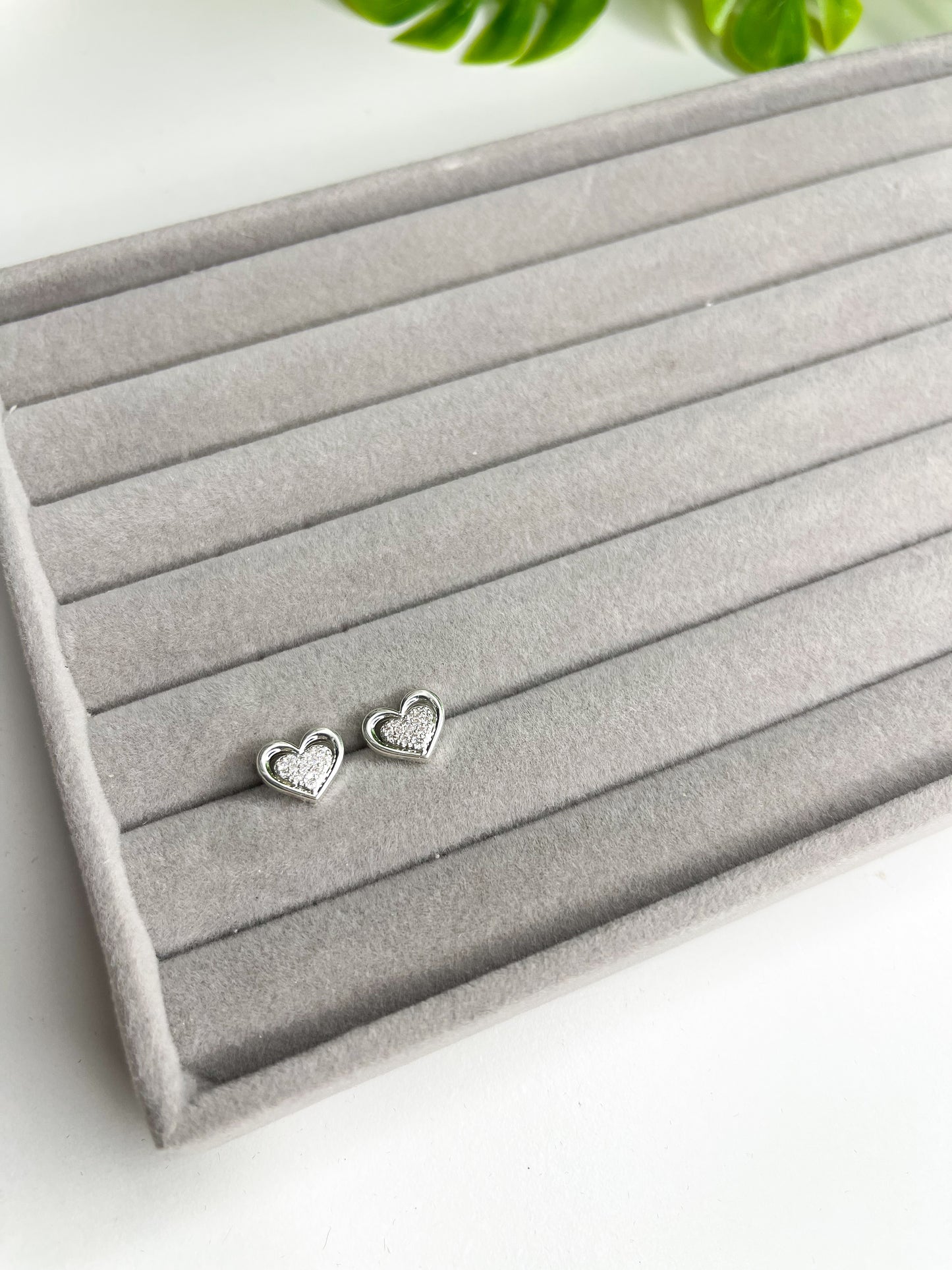 Brinco coração Cravejado e liso - Prata 925