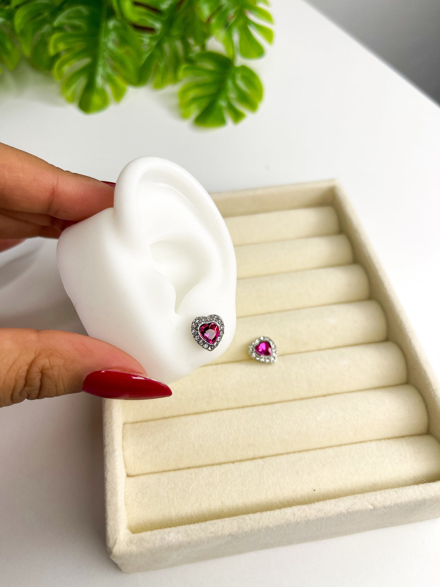 Brinco Coração Rosa Cravejado Inspiração SW- Aço Inoxidável