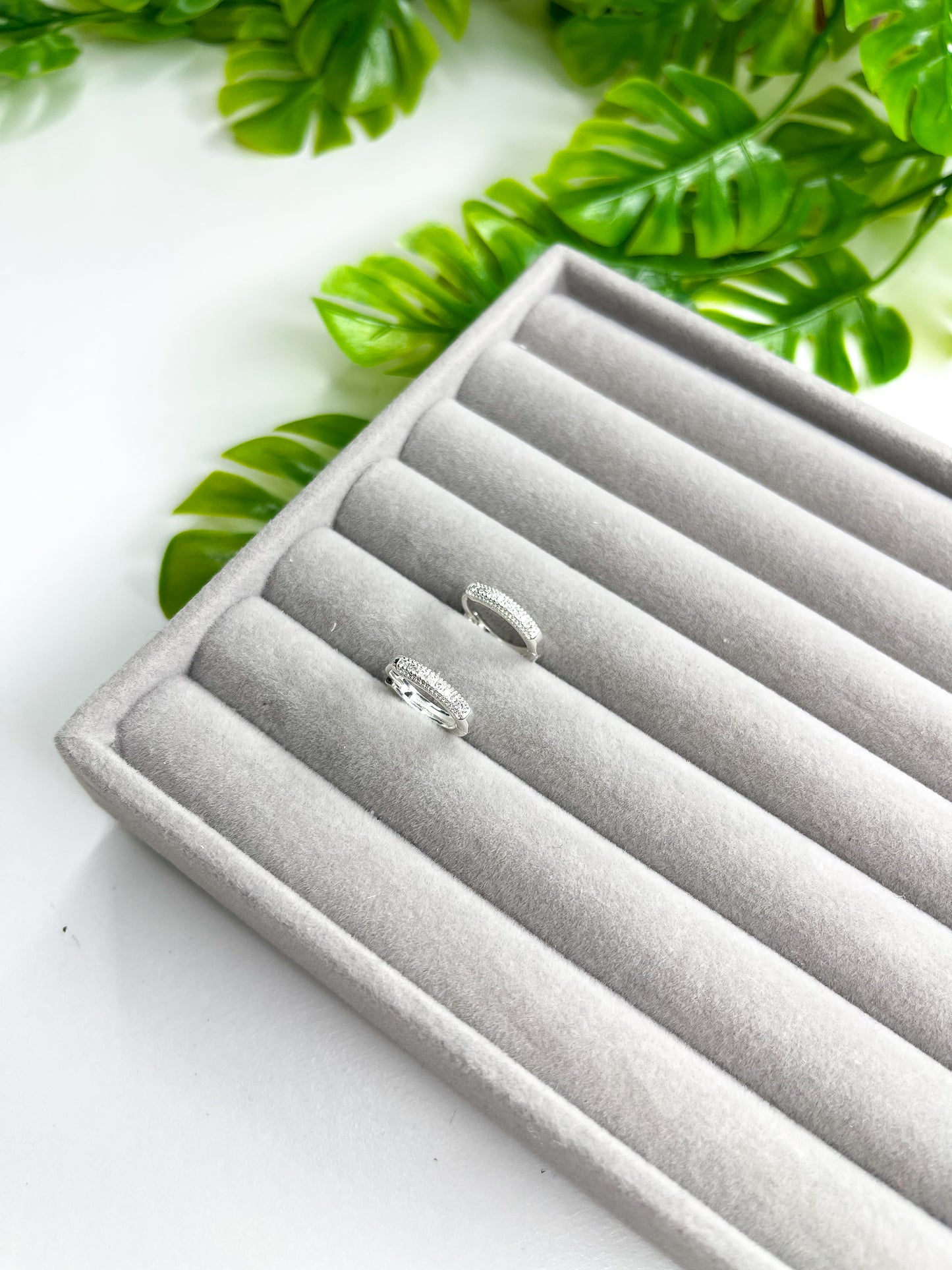 Brinco argola cravejada - Prata 925