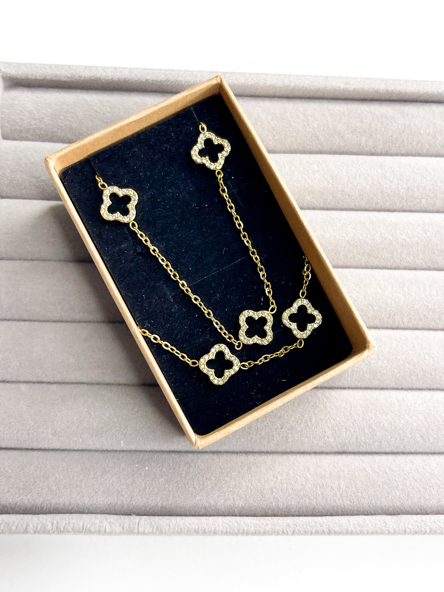 Conjunto Virgínia – Colar + Pulseira em Aço Inoxidável com Banho de Ouro 18k