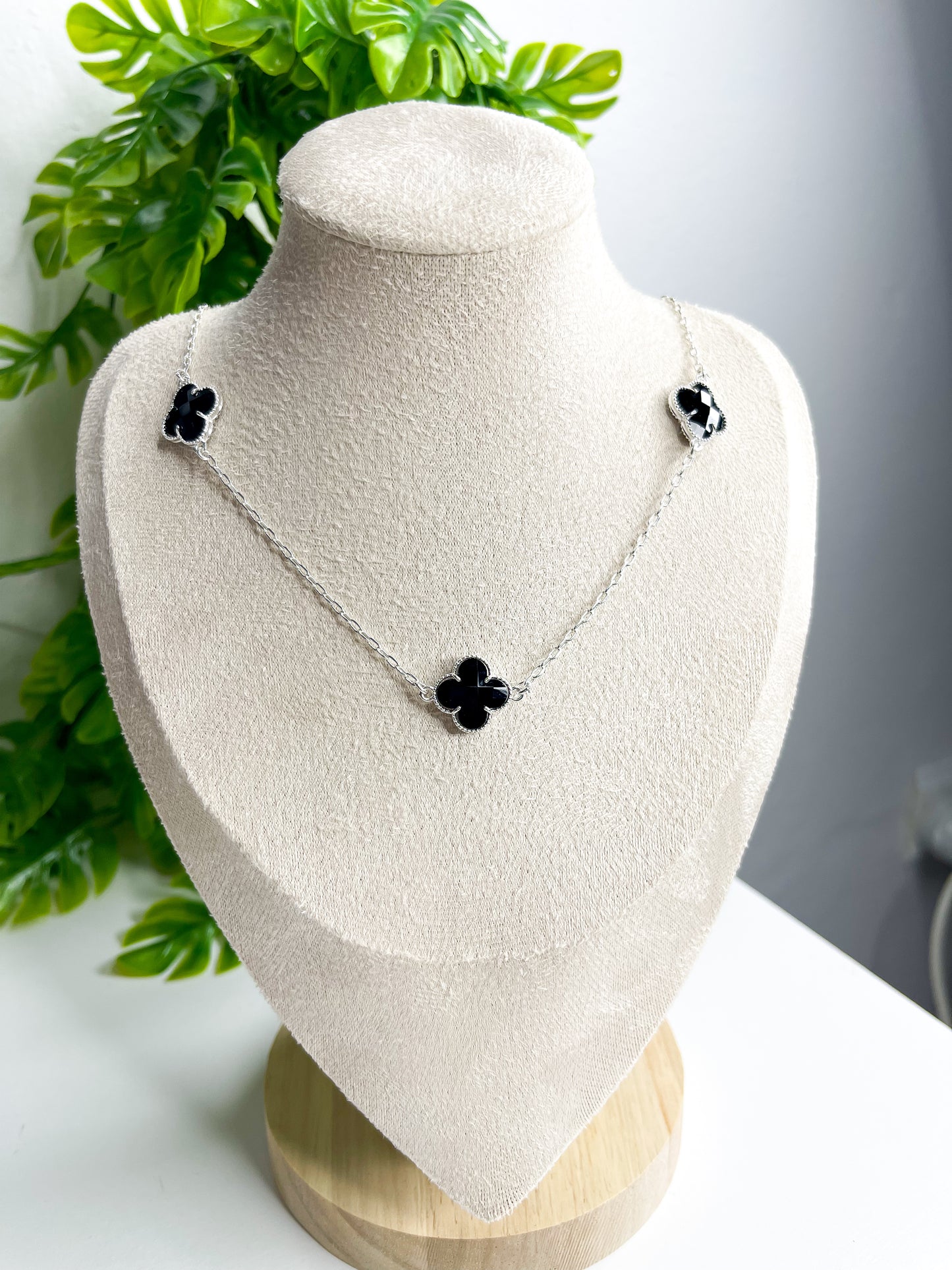 Conjunto colar + pulseira Virgínia - Preto - Prata 925