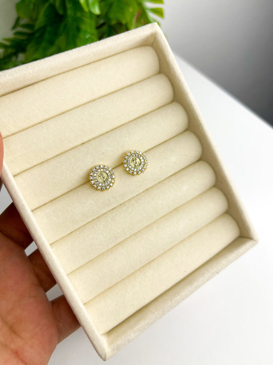 Brinco Nossa Senhora de Fátima Redondo Cravejado Classic Dourado - Aço Inoxidável